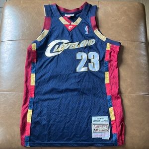 Mitchell & Ness Cleveland Cavs Lebron James Jersey NWT